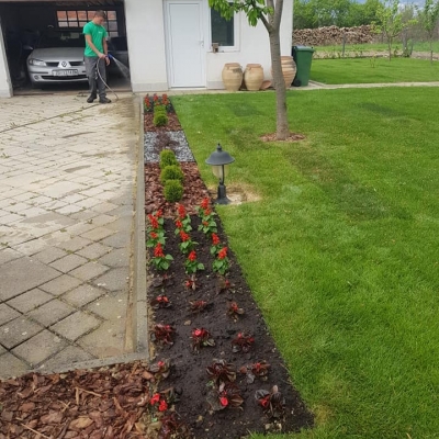 Sadnjom cvijeća završili smo u potpunosti komplet uređenja obiteljske kuće cijena, Hrvatska
