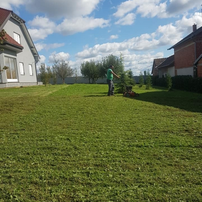 Prozračivanje i jesenska prihrana travnjaka