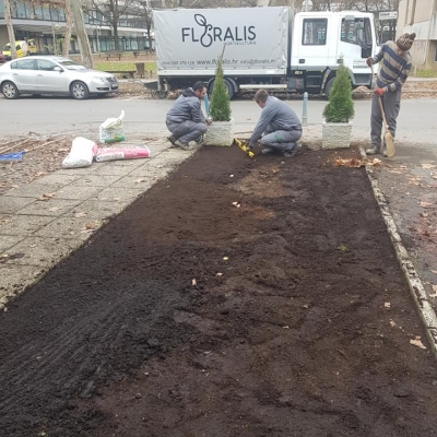 Uklanjanje starog travnjaka, postava novog gotovog travnog tepiha cijena, Hrvatska