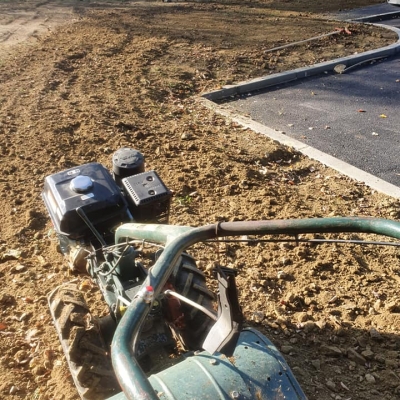 Uređenje travnatih površina oko novog parkirališta cijena, Hrvatska