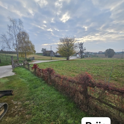 Izrada parkirališta i pristupnih staza, ravnanje padine i izrada platoa za igralište unutar brijega, uređenje okoliša cijena, Hrvatska