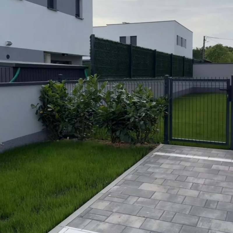 Zemljani radovi, sijanje trave i sadnja biljaka duplex objekt