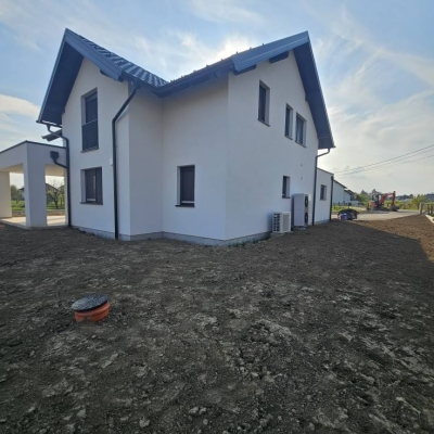 Zemljani radovi, planiranje i niveliranje 3000m2 dvorišta, dovoz humusa i izrada travnjaka cijena, Hrvatska