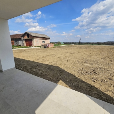 Zemljani radovi, planiranje i niveliranje 3000m2 dvorišta, dovoz humusa i izrada travnjaka cijena, Hrvatska