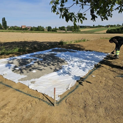 Izrada prilaznog puta, dvorišta i parkirališta kuće za odmor, planiranje zemljanog platoa za dječje i nogometno igralište cijena, Hrvatska