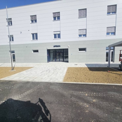Zemljani radovi, humusiranje i uređenje okoliša nove poslovne zgrade cijena, Hrvatska