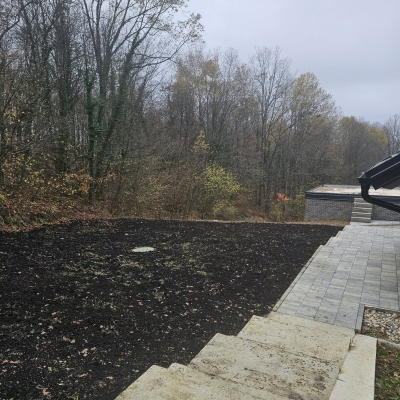 Čišćenje šumskog terena, planiranje i dovoz zemlje, izrada travnjaka, izrada kolnog prilaza cijena, Hrvatska